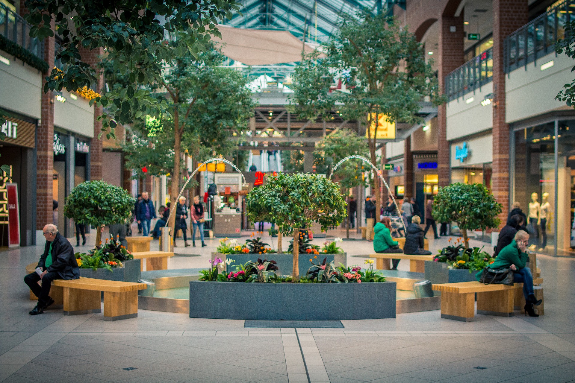 ¿Cómo amplificar la señal móvil en un centro comercial?